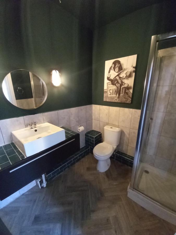 L2 Apartments- Center- 2 Bed *